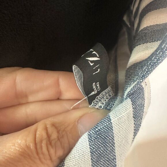 LAFUL Blue and White Twisted Tied Plunging dress Size 8 - Picture 12 of 16